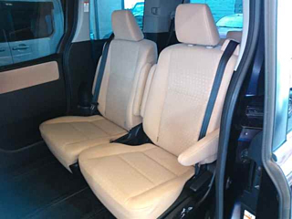 TOYOTA NOAH 2015