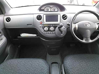 TOYOTA SIENTA 2012