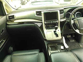 TOYOTA VELLFIRE 2012
