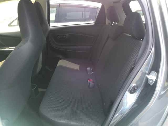TOYOTA VITZ 2015