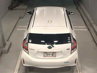 TOYOTA AQUA 2017