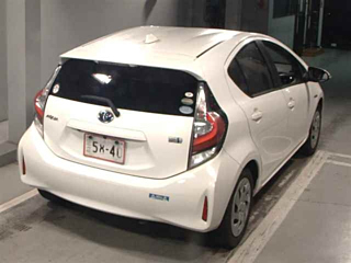 TOYOTA AQUA 2017