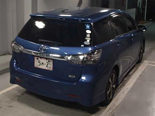 TOYOTA WISH 2016