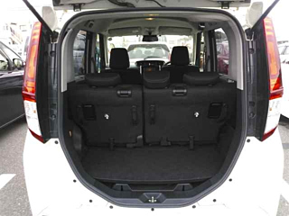 TOYOTA ROOMY 2020