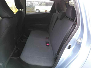 TOYOTA VITZ 2012