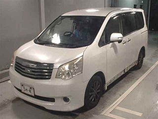 TOYOTA NOAH 2012