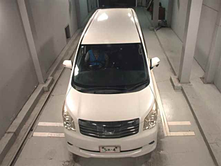 TOYOTA NOAH 2012