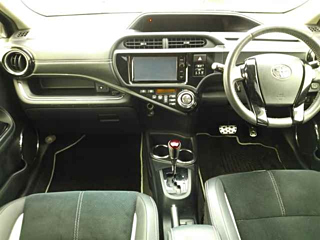 TOYOTA AQUA 2015