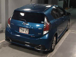 TOYOTA AQUA 2015