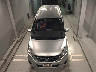NISSAN SERENA 2017