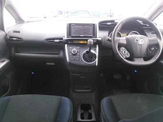 TOYOTA WISH 2010