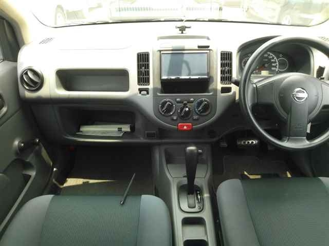 NISSAN AD 2010