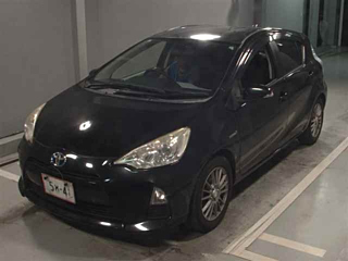 TOYOTA AQUA 2013