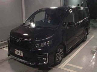 TOYOTA VOXY 2014