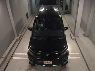 TOYOTA VOXY 2014
