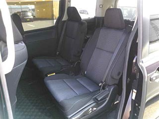 TOYOTA VOXY 2014