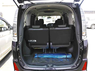 TOYOTA VOXY 2014