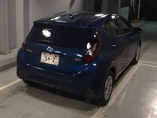 TOYOTA AQUA 2021