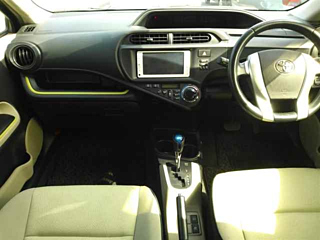 TOYOTA AQUA 2012