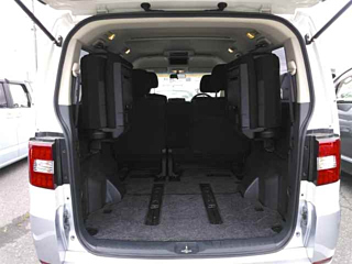 MITSUBISHI DELICA D5 2010
