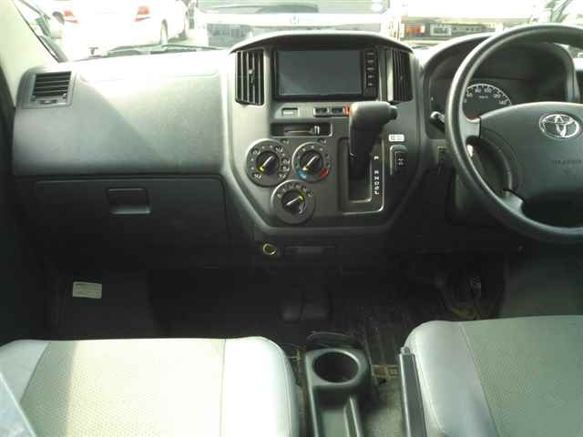 TOYOTA TOWN ACE VAN 2017