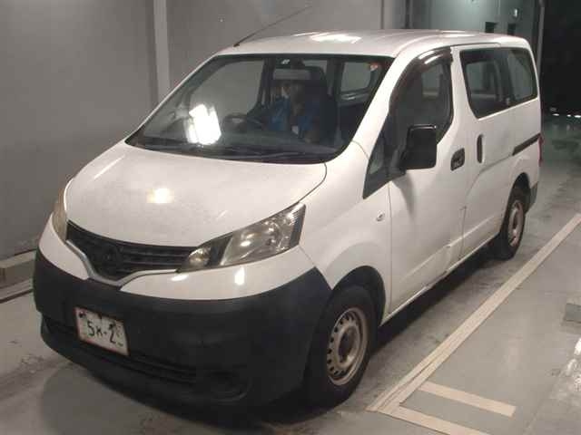 NISSAN NV200 2014
