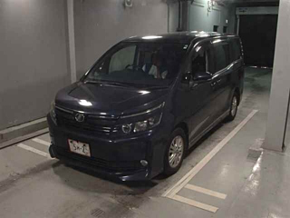 TOYOTA VOXY 2014