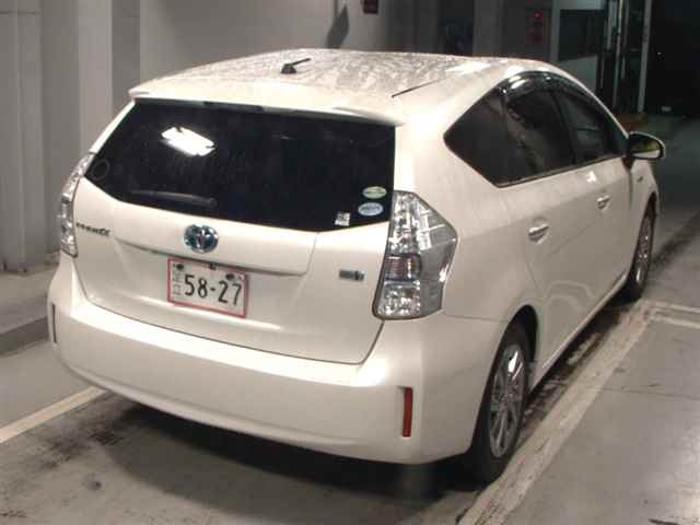 TOYOTA PRIUS ALPHA 2014