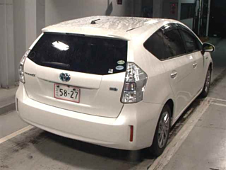 TOYOTA PRIUS ALPHA 2014