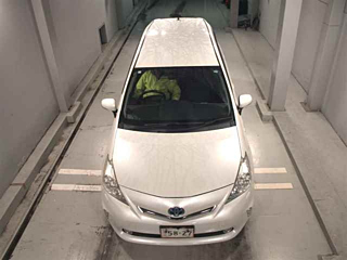 TOYOTA PRIUS ALPHA 2014