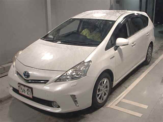TOYOTA PRIUS ALPHA 2014
