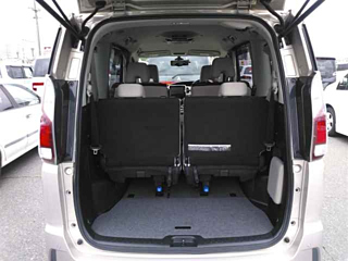NISSAN SERENA 2017