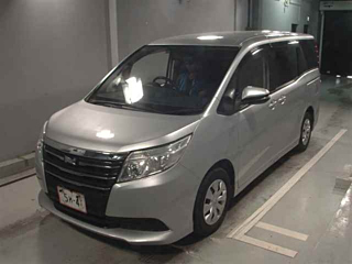 TOYOTA NOAH 2015