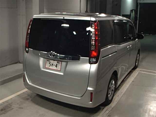 TOYOTA NOAH 2015