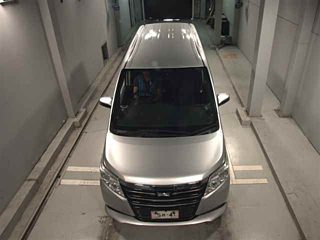 TOYOTA NOAH 2015