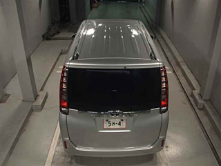 TOYOTA NOAH 2015