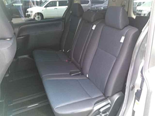 TOYOTA NOAH 2015