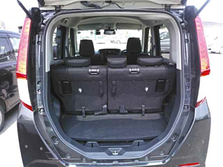 TOYOTA ROOMY 2019