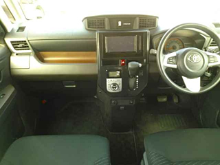 TOYOTA ROOMY 2019