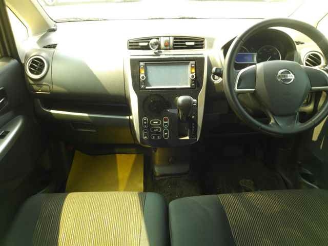 NISSAN DAYZ 2013
