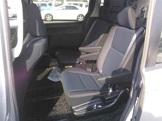 TOYOTA NOAH 2014