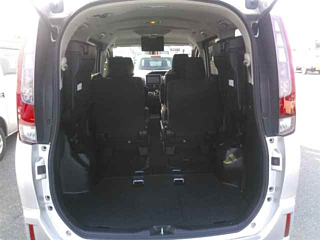 TOYOTA NOAH 2014