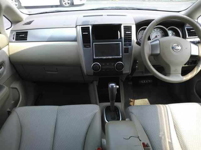 NISSAN TIIDA 2008