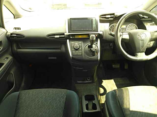 TOYOTA WISH 2011