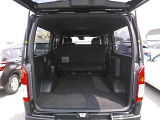 TOYOTA HIACE VAN 2023
