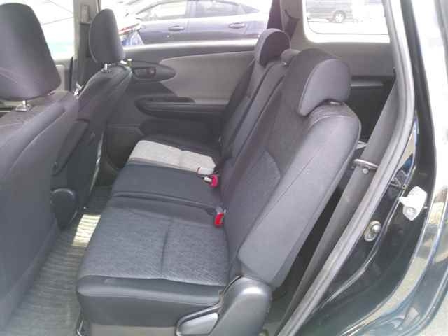 TOYOTA WISH 2011