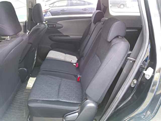 TOYOTA WISH 2011