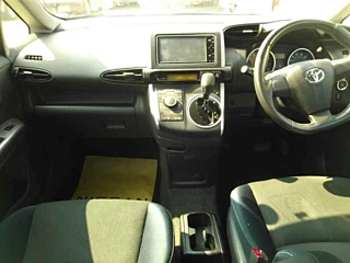 TOYOTA WISH 2009