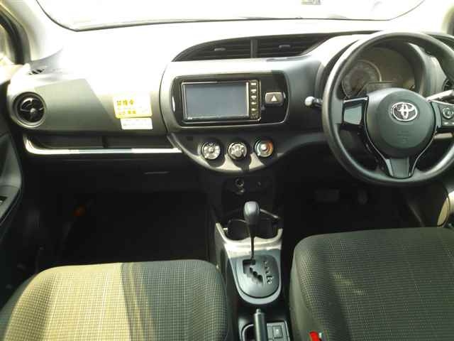 TOYOTA VITZ 2019