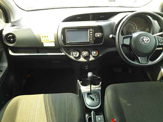 TOYOTA VITZ 2019